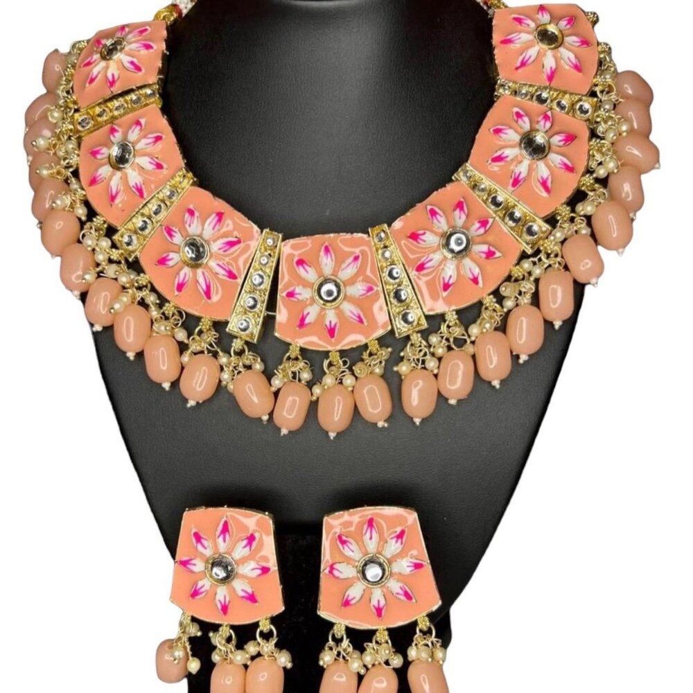 Gold Plated Designer Meenakari And Kundan Designer Choker Necklace Set - Picture 3 of 4